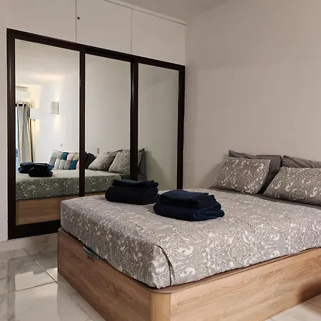 Páteo - Piscina, Churrasqueira E Vista Jardim *