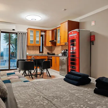 Apartamento Páteo - Piscina, Churrasqueira E Vista Jardim *